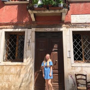 Meet your Posher, Emma